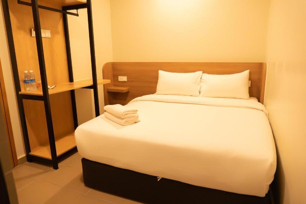 Hotel Sunsurya Klang Exteriör bild